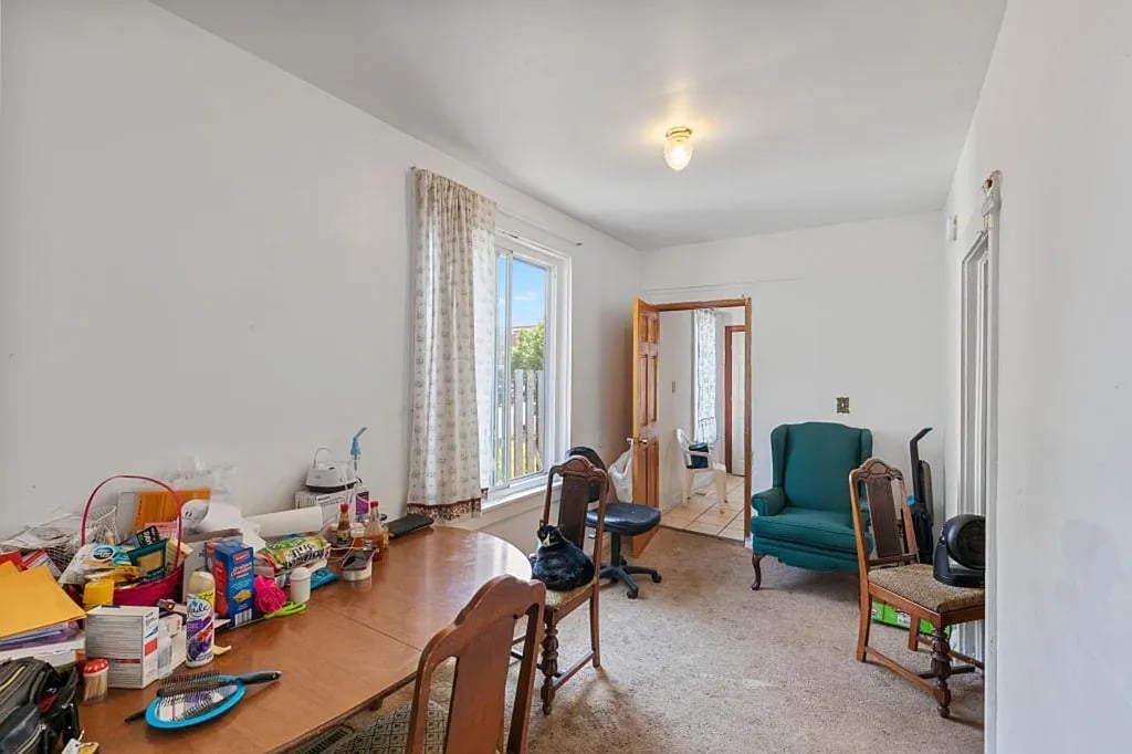 330 Sherburne Ave