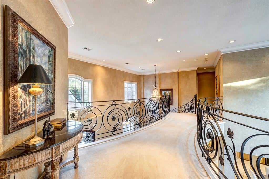 135 Hickory Ridge Dr