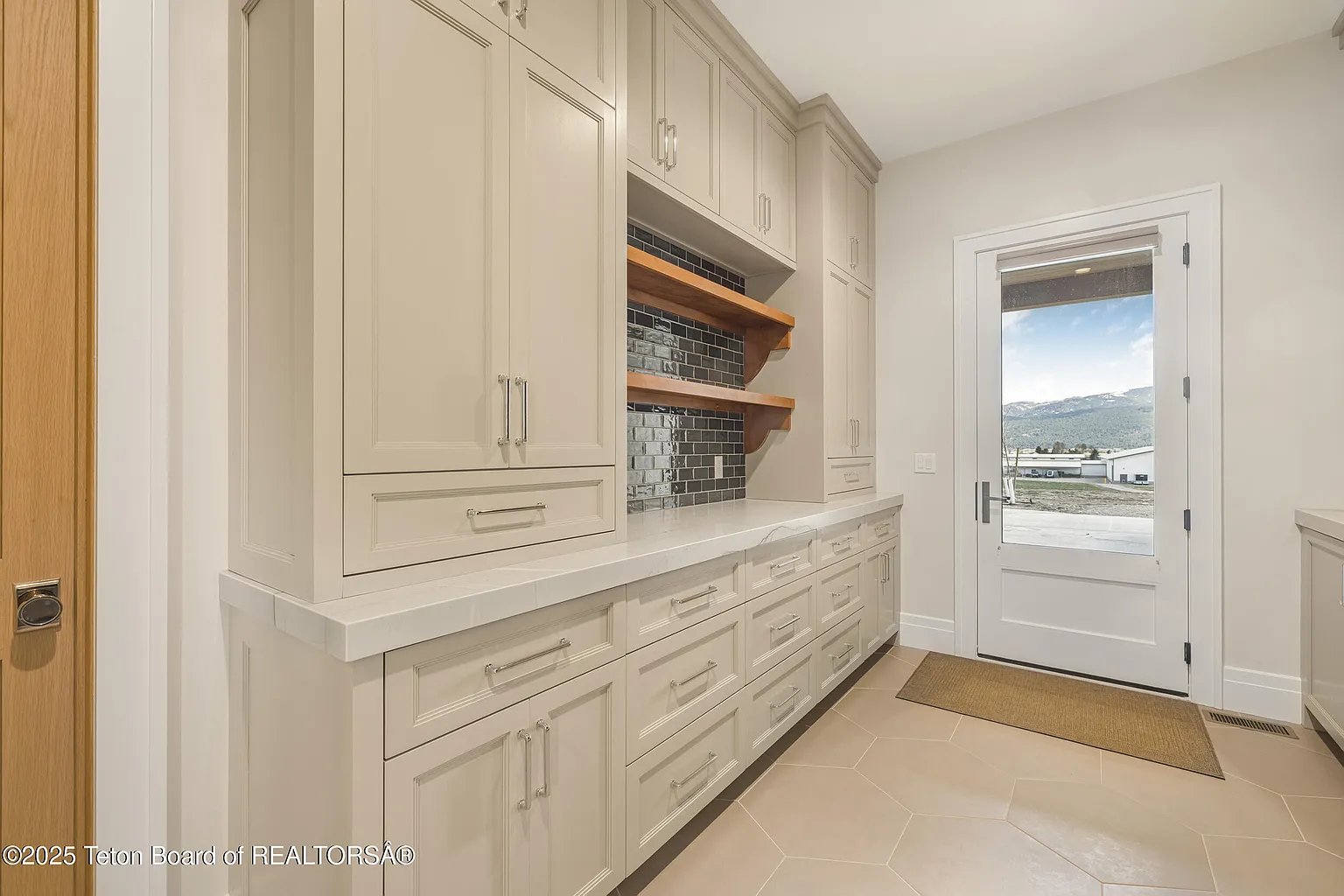 2399 Chapel Rd