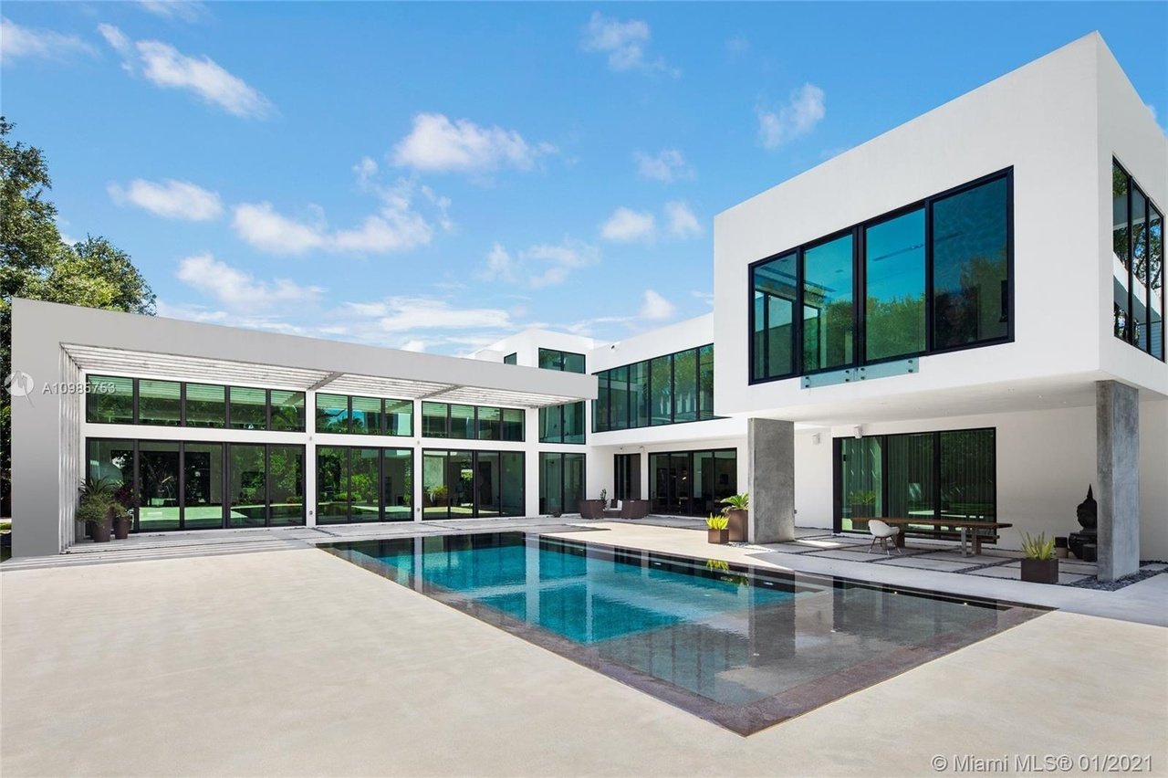 8750 Ponce De Leon Rd