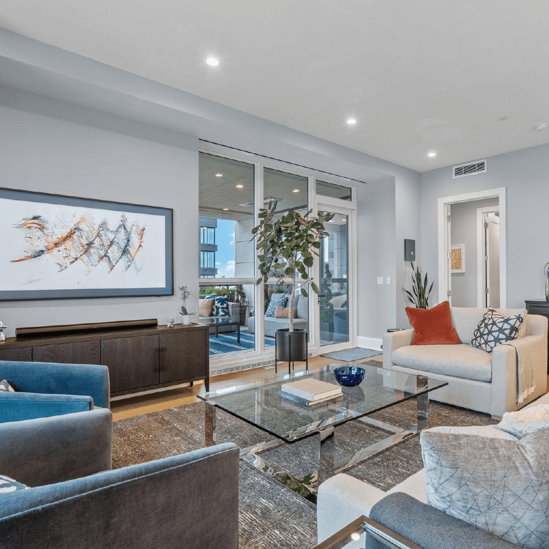 1111 W River Parkway Unit: 10E