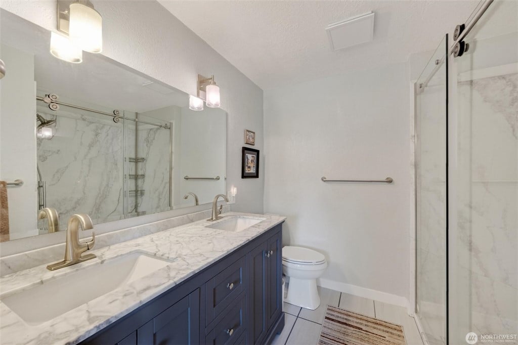 251 W Beeville Road