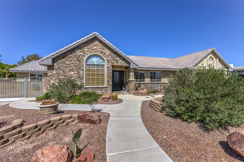 5045 N Bonita Vista St