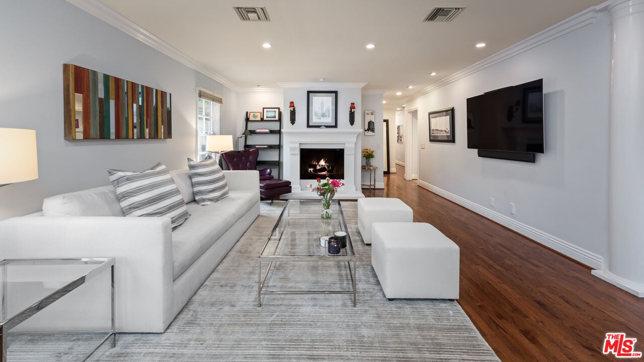 9028 Norma Pl