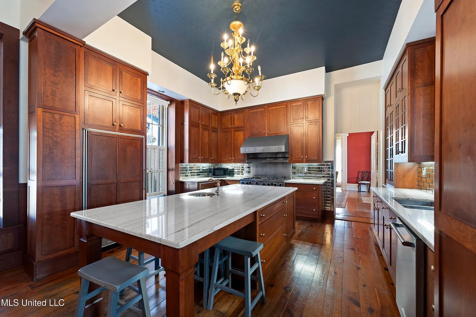 300 W Chulahoma Ave