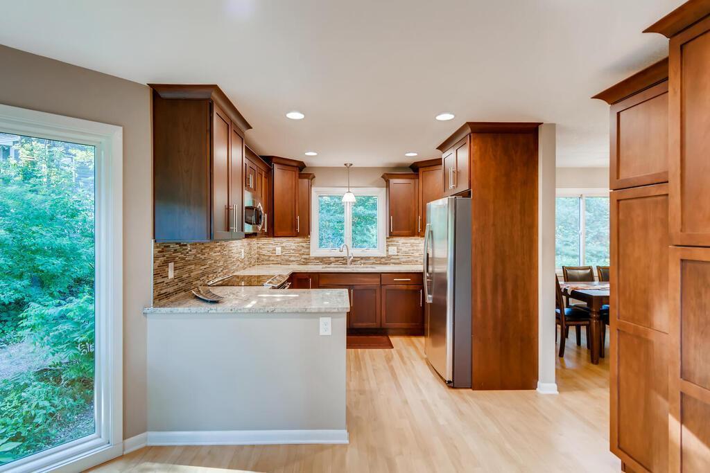 4100 Auburn Dr