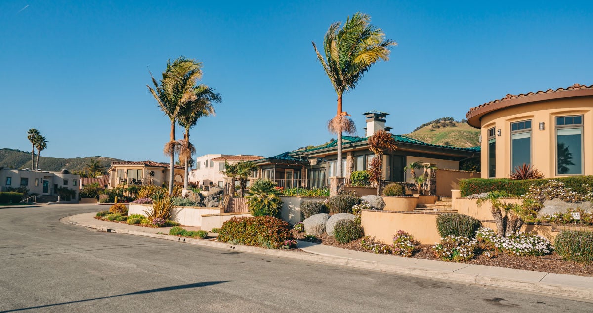 East Cape vs Cabo Corridor: Which Fits Your Second Home?