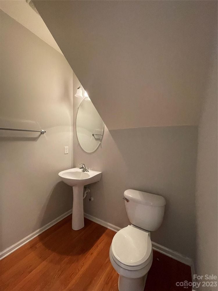 1208 Rockwell View Rd