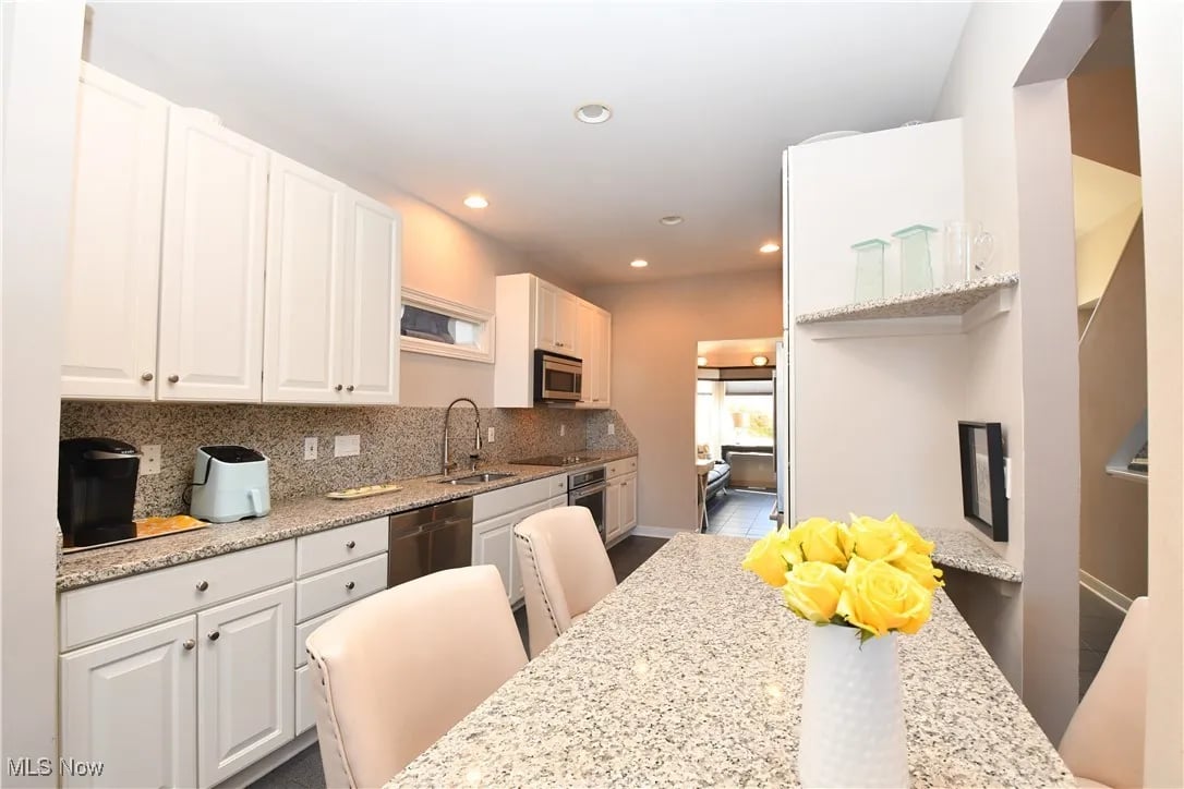 381 W Glengary Cir