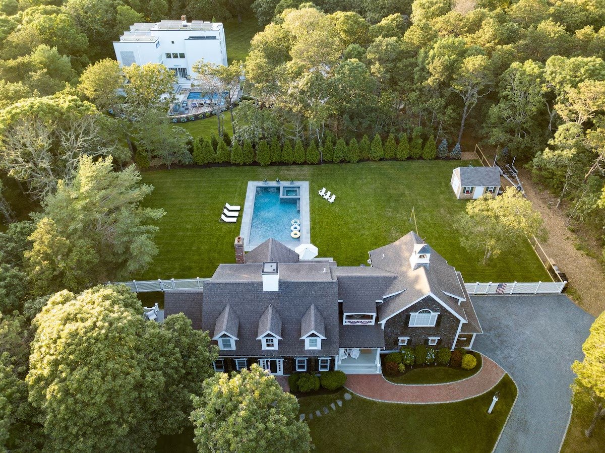 Luxury 5 Bedroom Katama Estate With Pool & Hot Tub