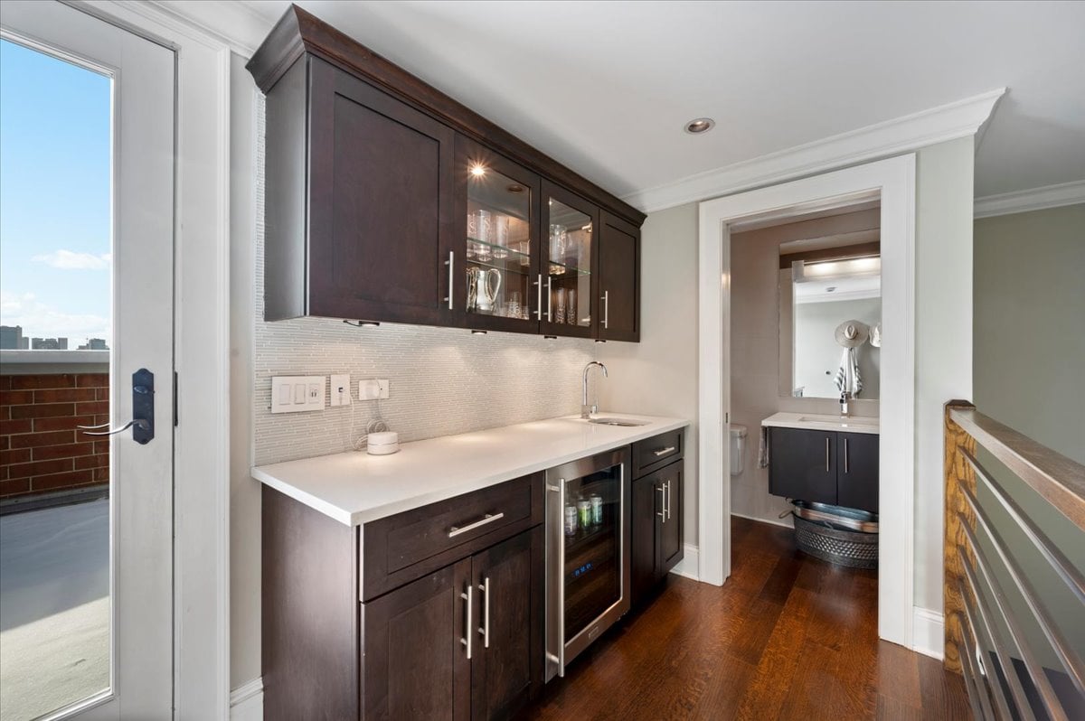 1821 N Larrabee Unit 2