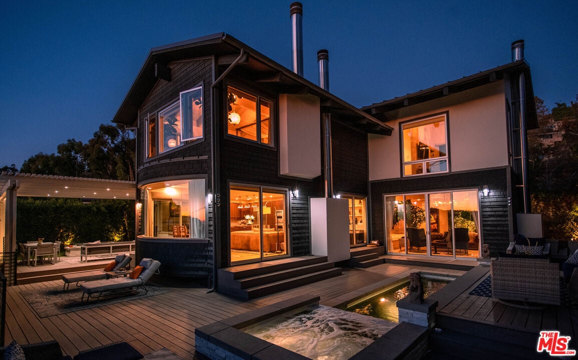 Solis Vista, Serra Rd, 90265