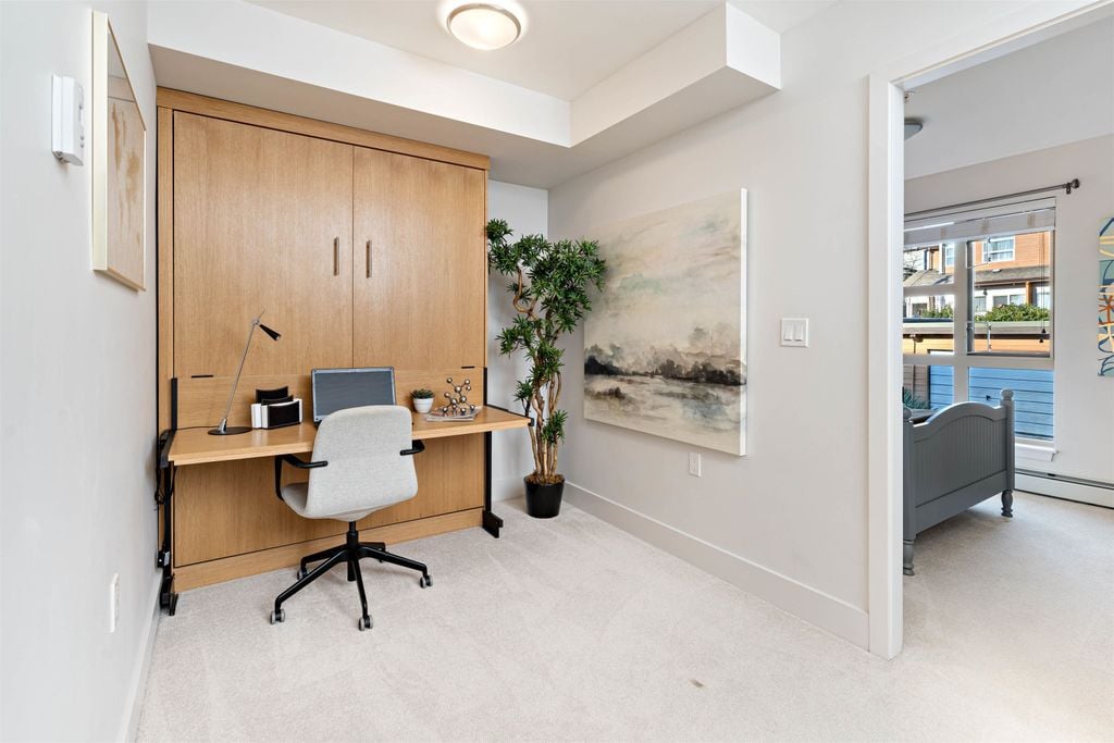 244 E 5th St, #15