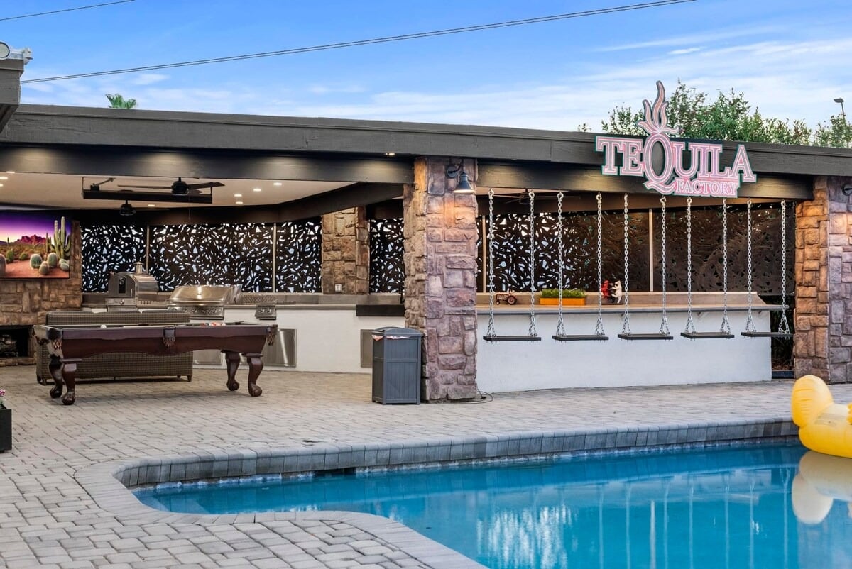 Phoenix Luxury! Pickleball | Free Heated Pool | Hot Tub