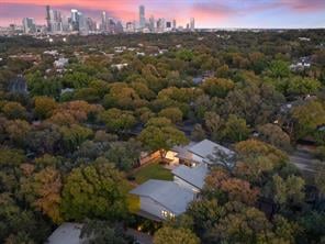 1600 Barton Hills 