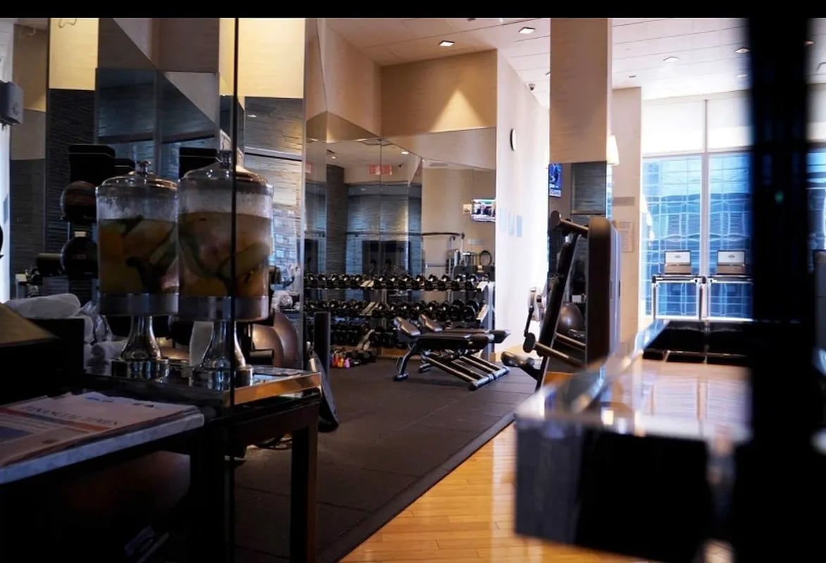 80 Columbus Cir, #67A