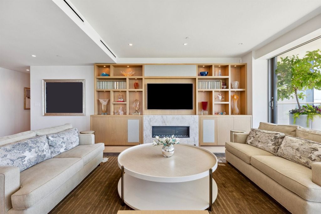 1355 Bellevue Ave, #505