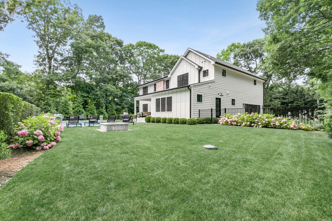 90 Roses Grove Rd