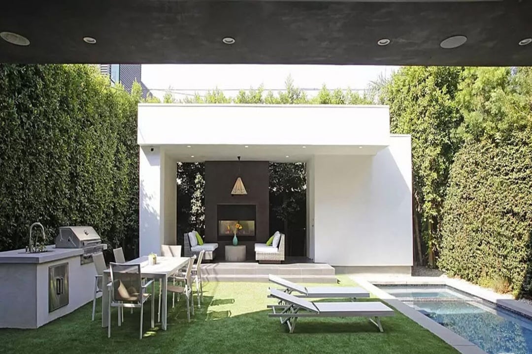 Garden Crescent, North Harper Avenue, 90048