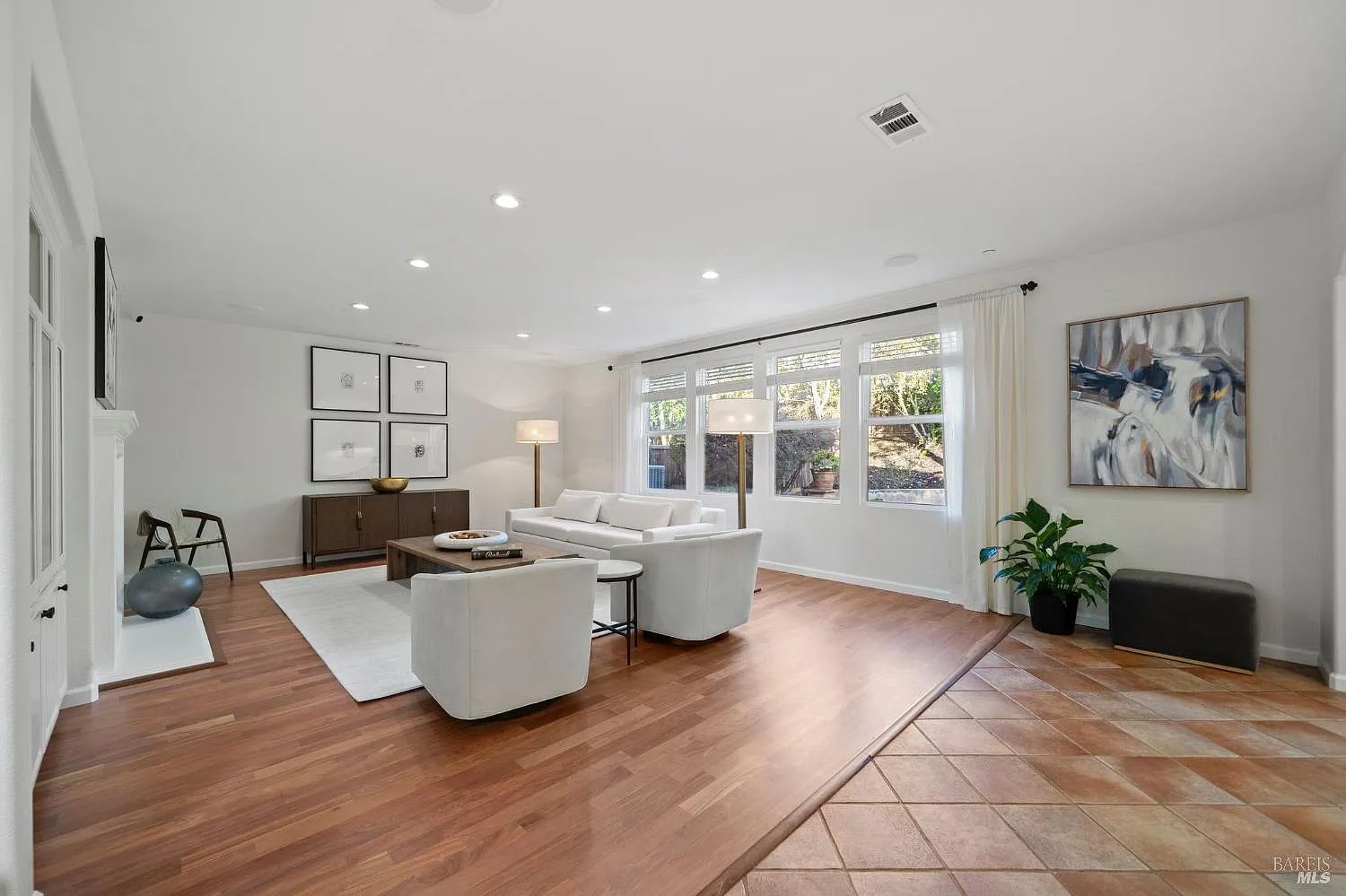 46 Waterbury Ln
