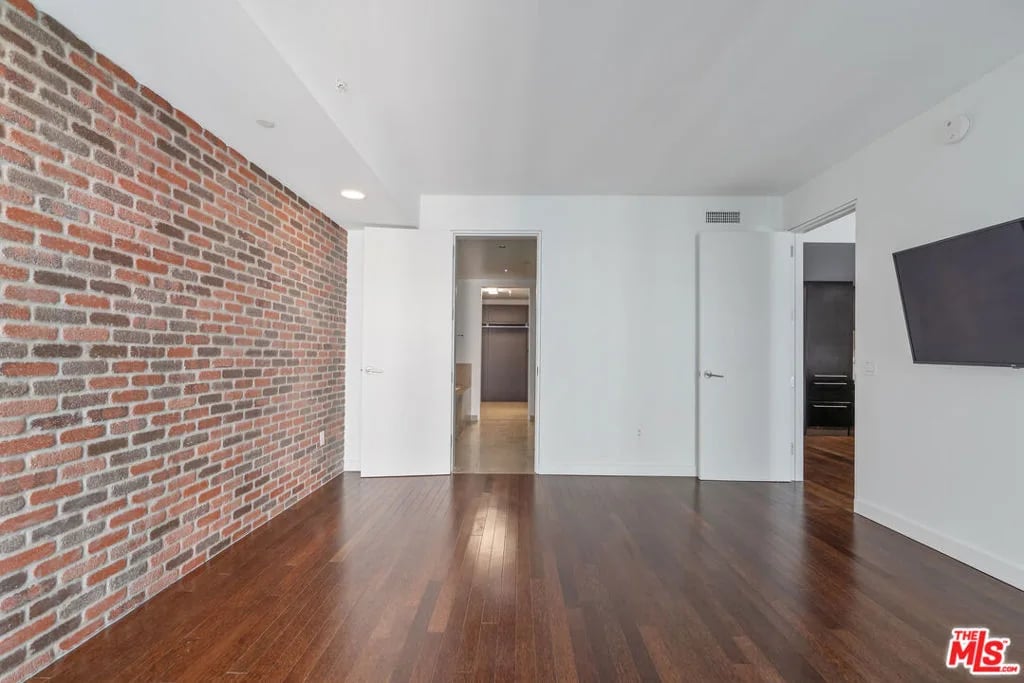 6250 Hollywood Blvd, #7D
