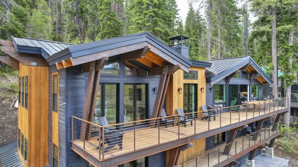 Spacious Truckee home with home office, surrounded by pine trees and mountains