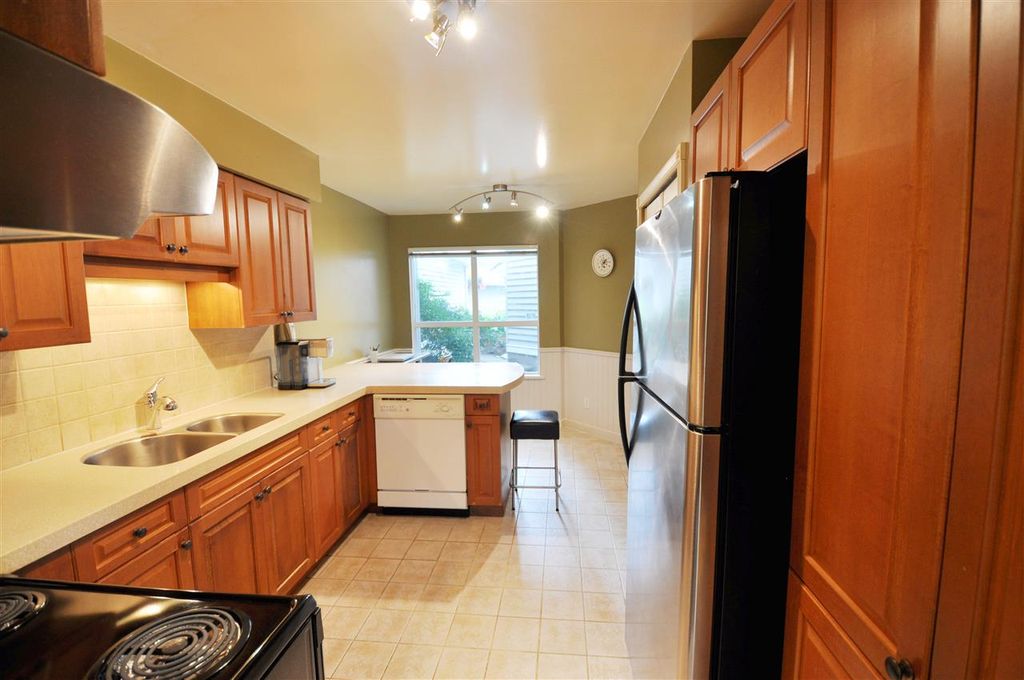 650 Roche Point Dr, #29
