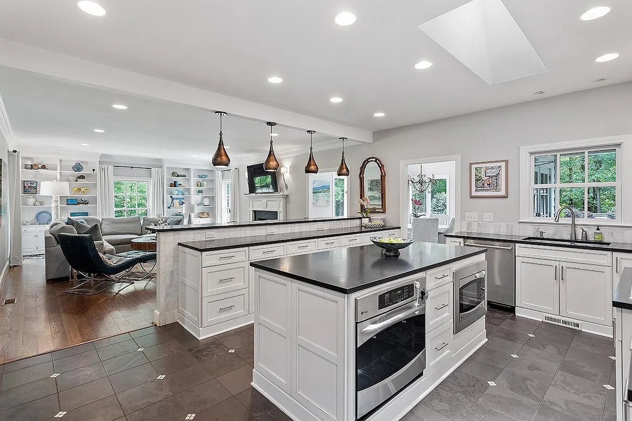4 Kendall Dr