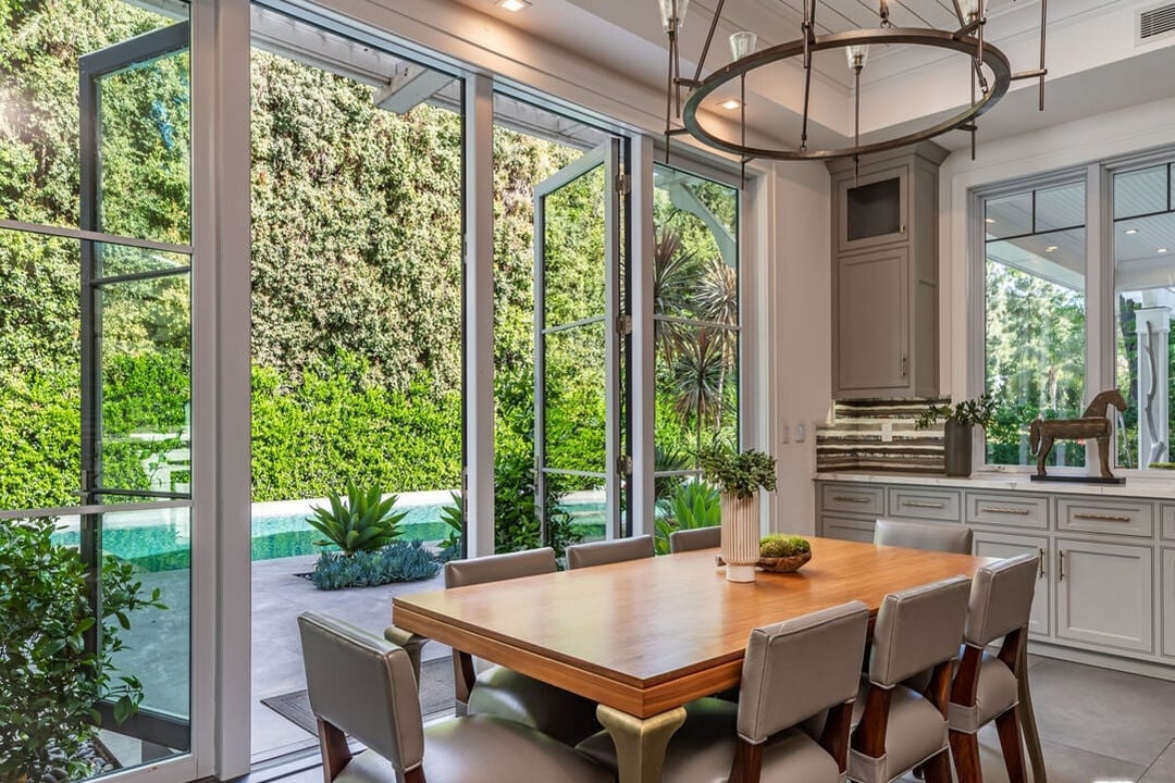 Monarch Reserve, N Norman Pl, 90049