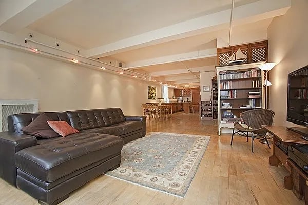 215 West 29th St ,Fl 4