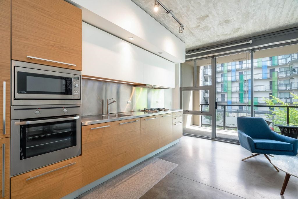 388 W 1st Ave, #206