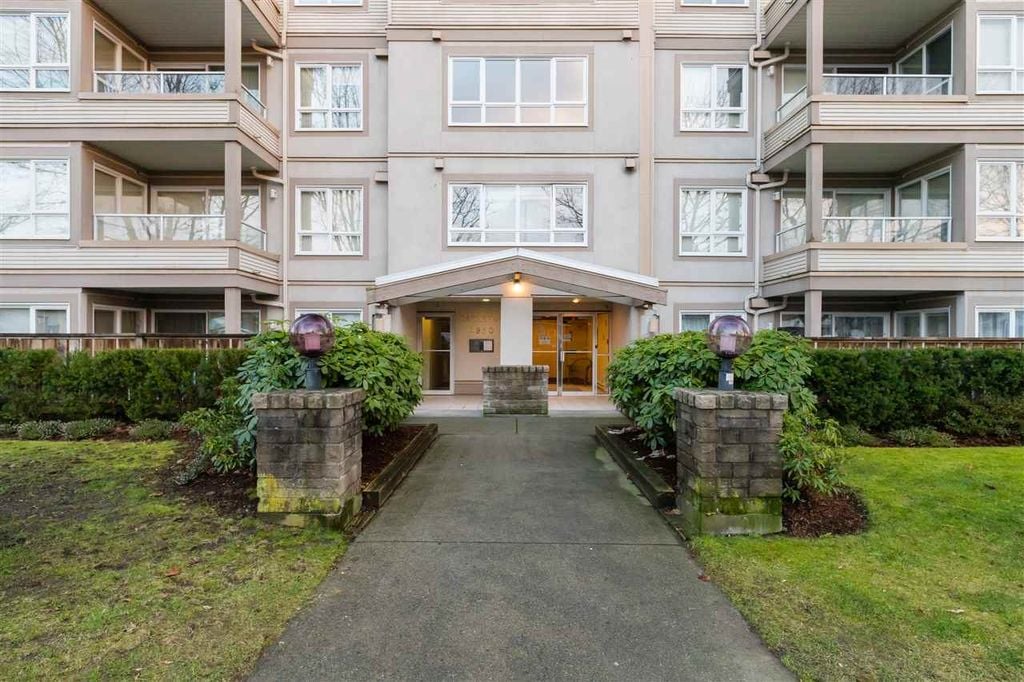 4950 McGeer St, #305