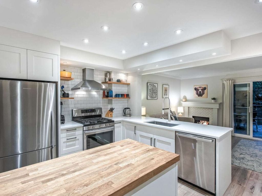 1910 Cedar Village Cres, #49