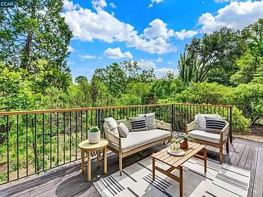 4009 Redwood Rd