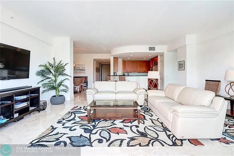 444 Hendricks Isle, #301