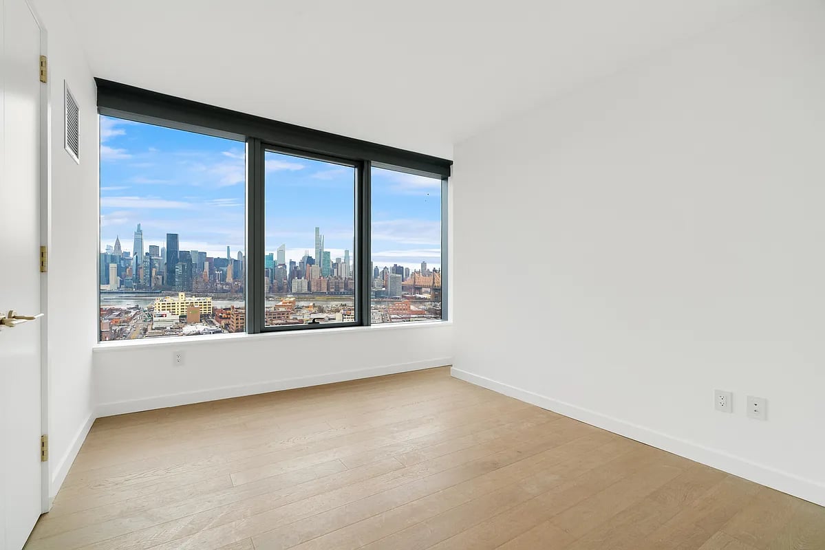 3 Court Square Unit: 2911