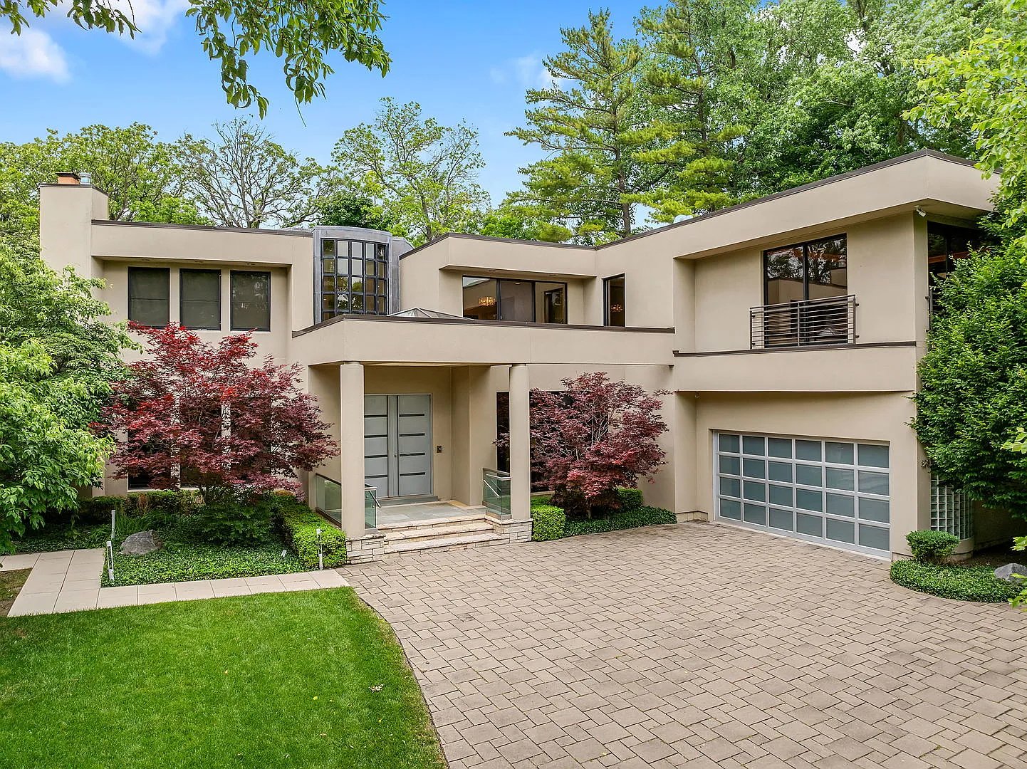 328 Shoreline Ct