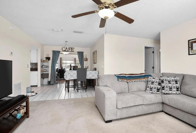 2233 North Normandy Blvd