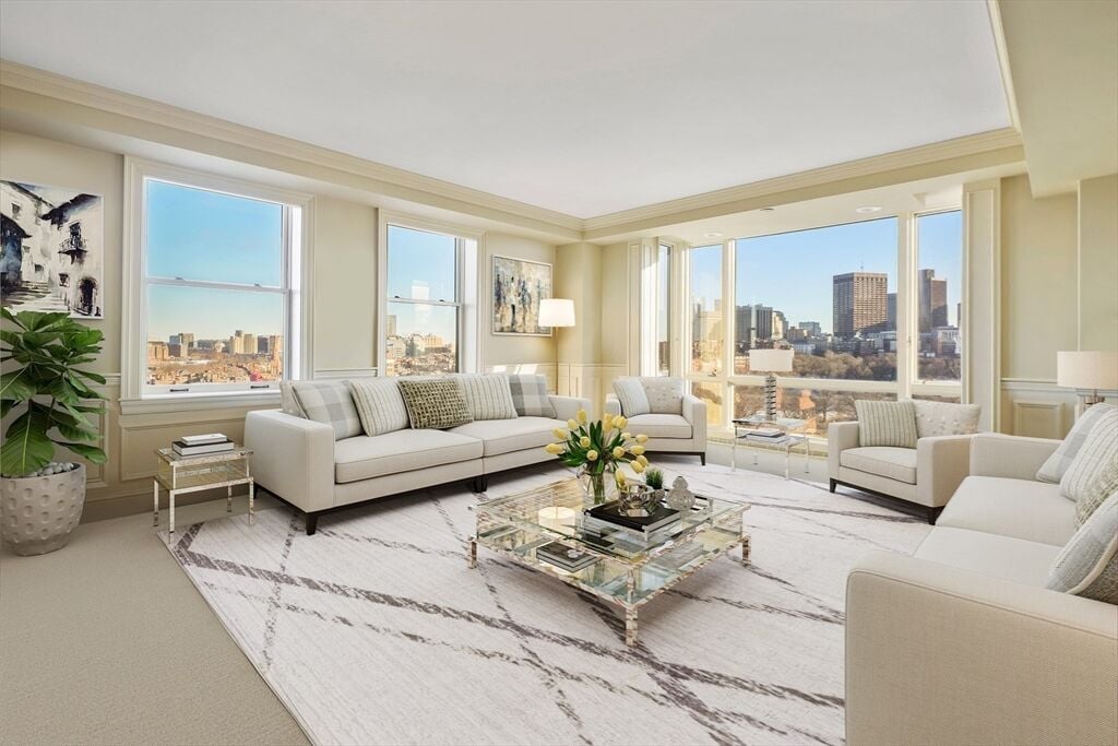 2 Commonwealth Ave #14C