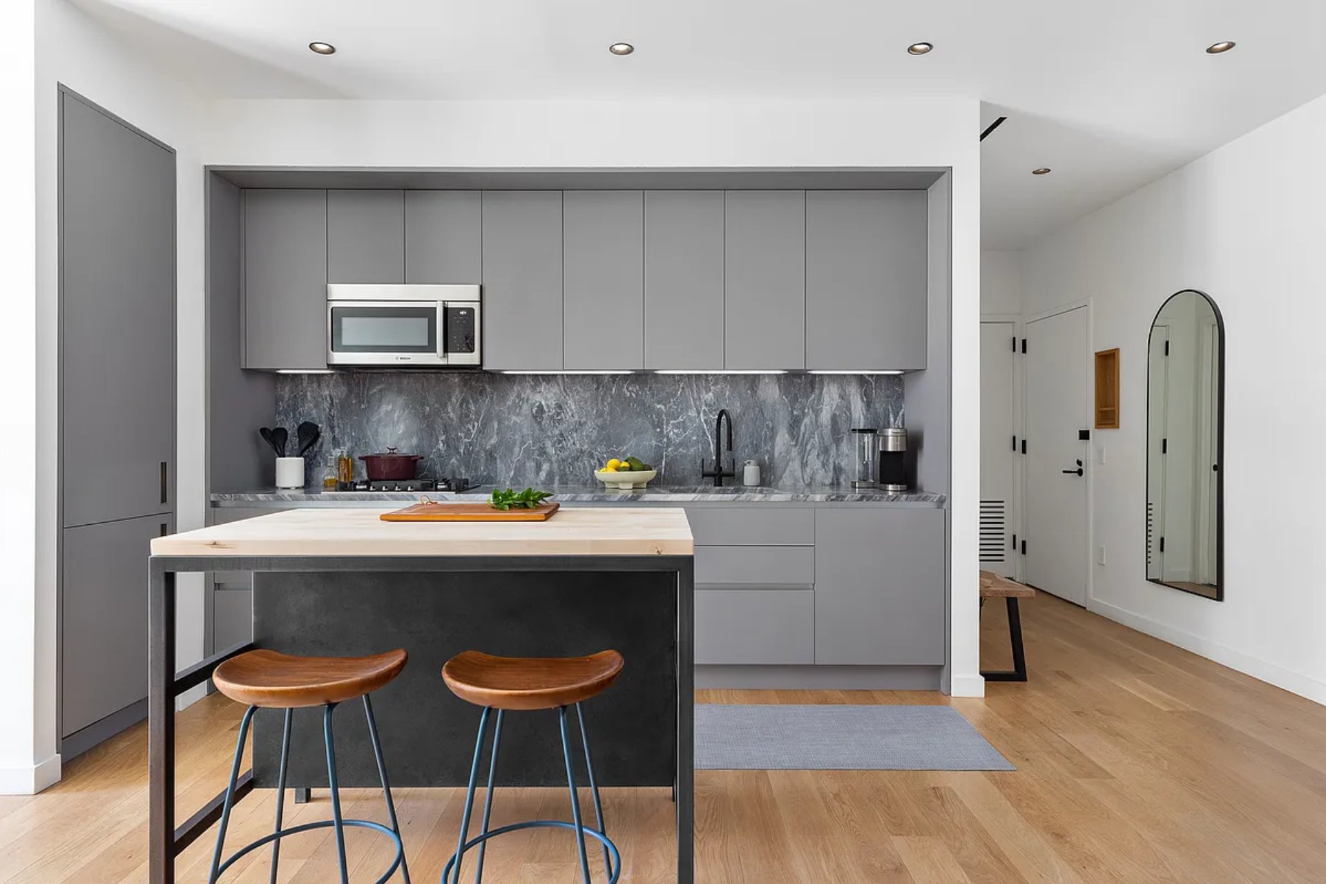 547 W 47th Street 604