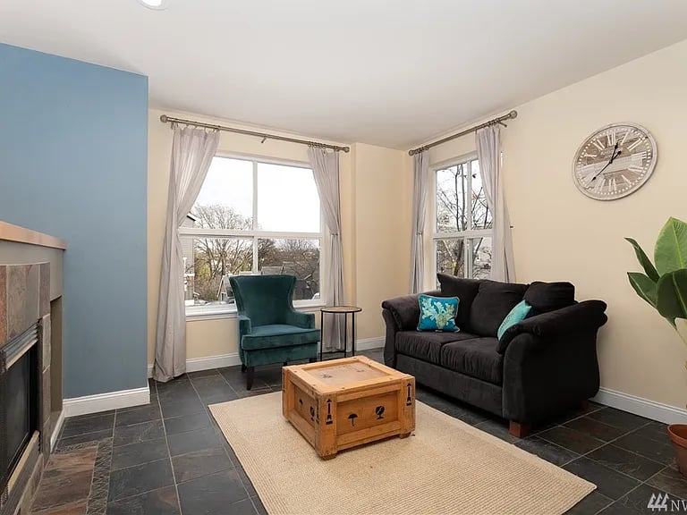 1563 Cherrylane Ave S