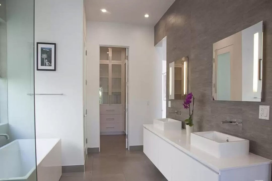 Garden Crescent, North Harper Avenue, 90048