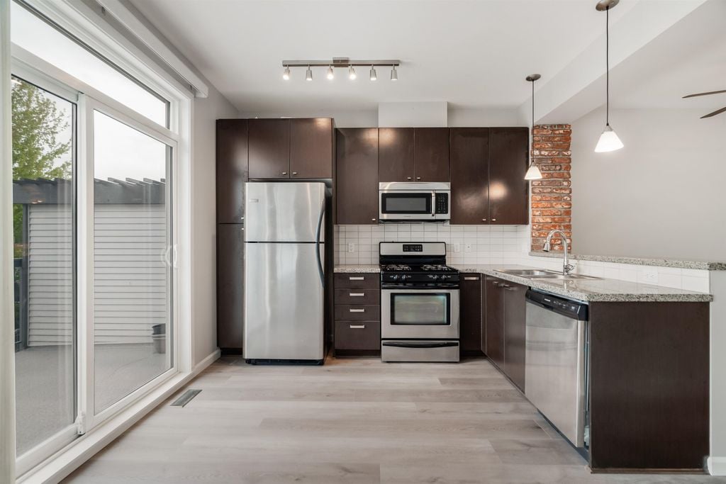 18777 68a Ave, #11