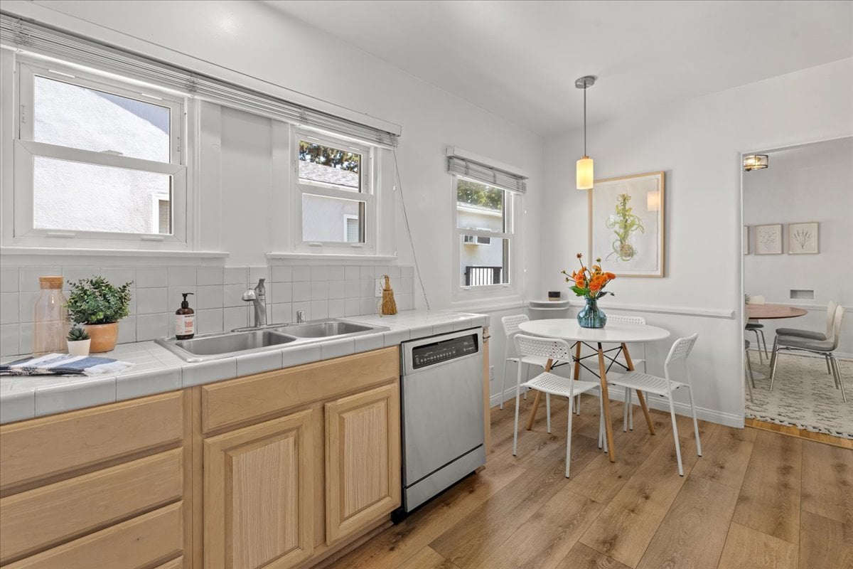 "Island living" in Studio City