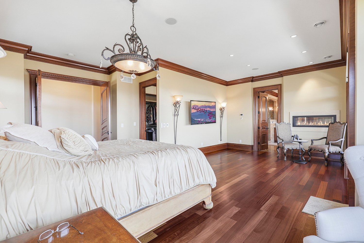 Unparalleled Views from the Bluffs of the Minnesota River Valley