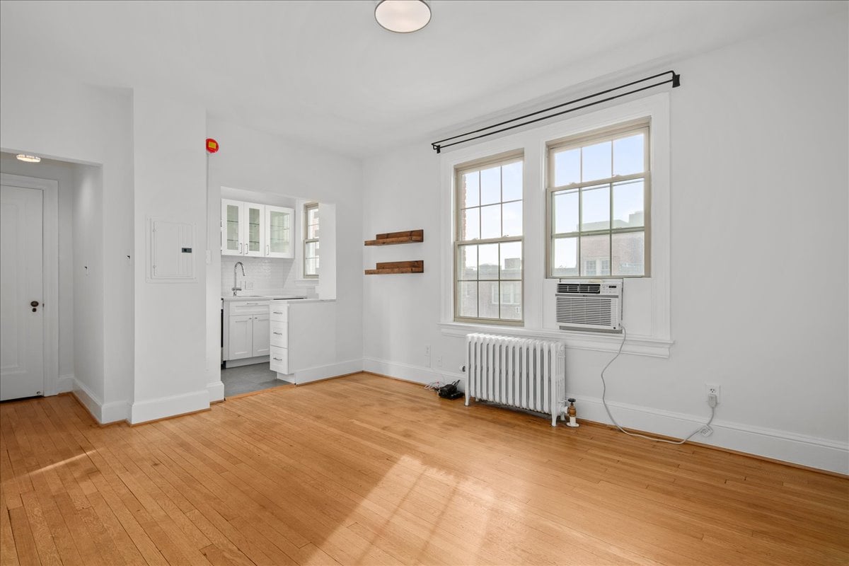 3100 Wisconsin Ave NW #406