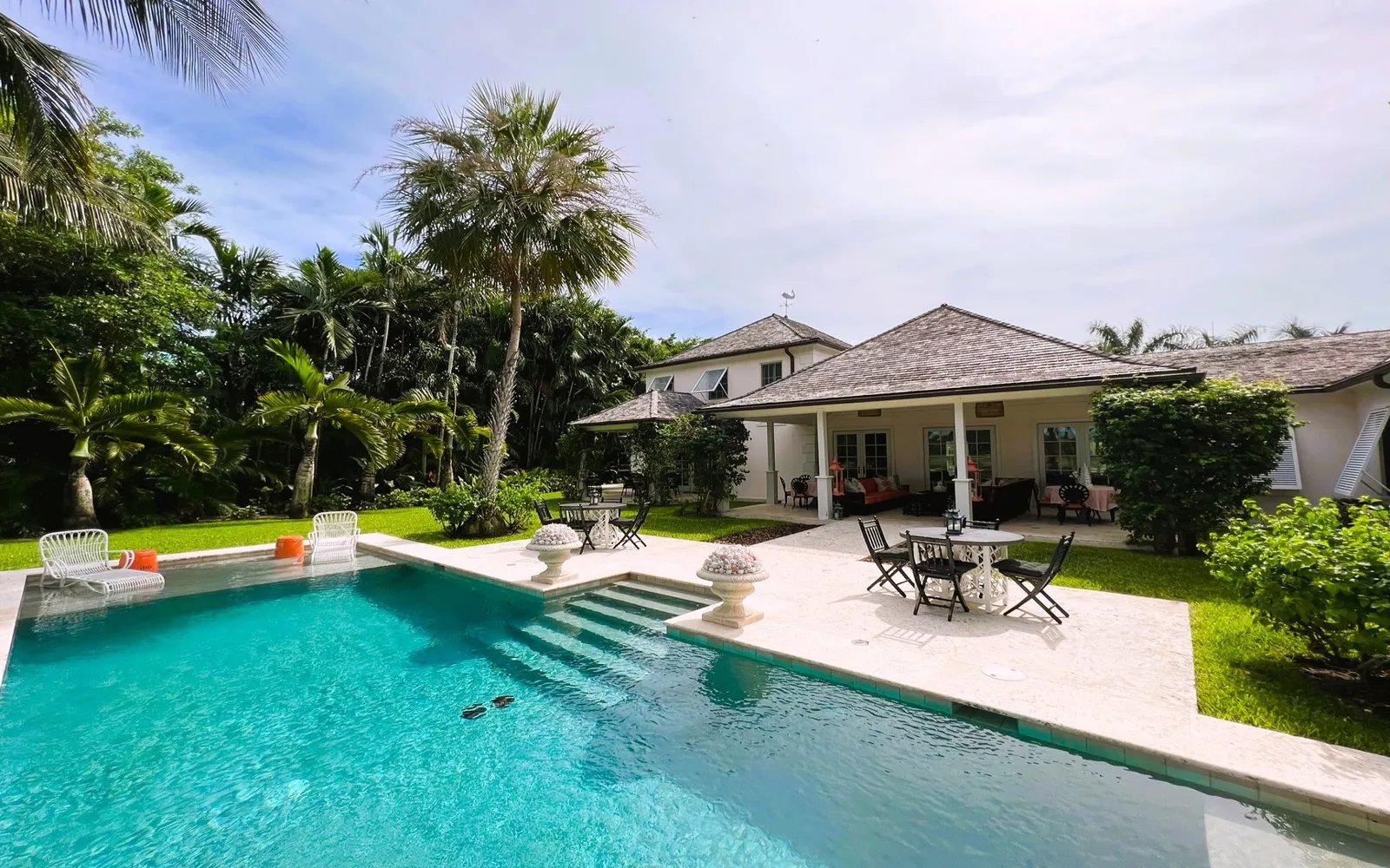 Stunning Lyford Cay Golf Course Residence
