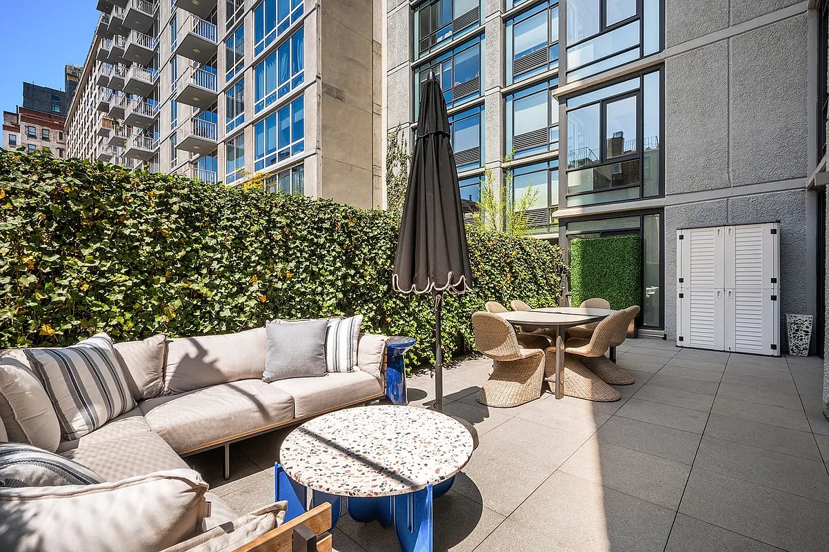 385 1st Ave #2H