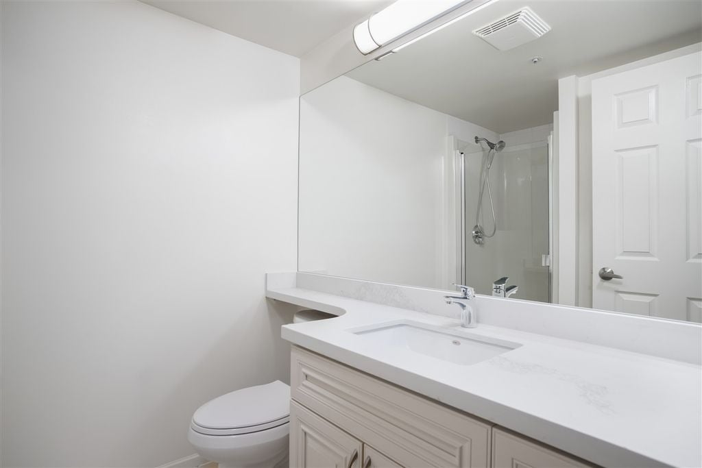 3070 Guildford Wy, #206