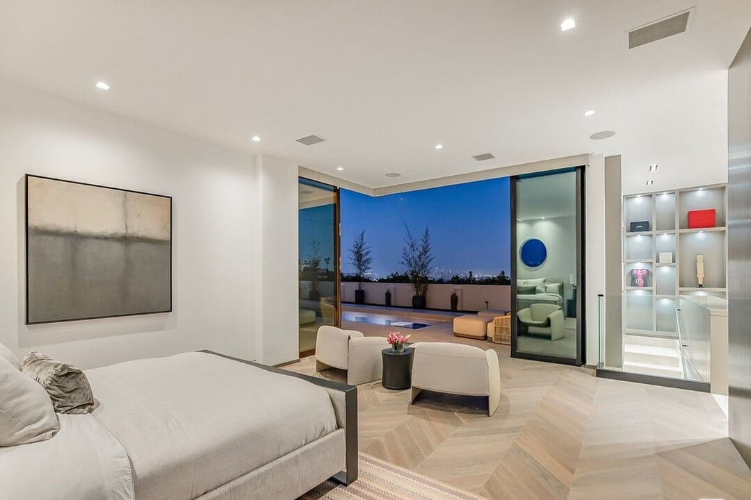 Monarch Crest, Sierra Mar Pl, 90069